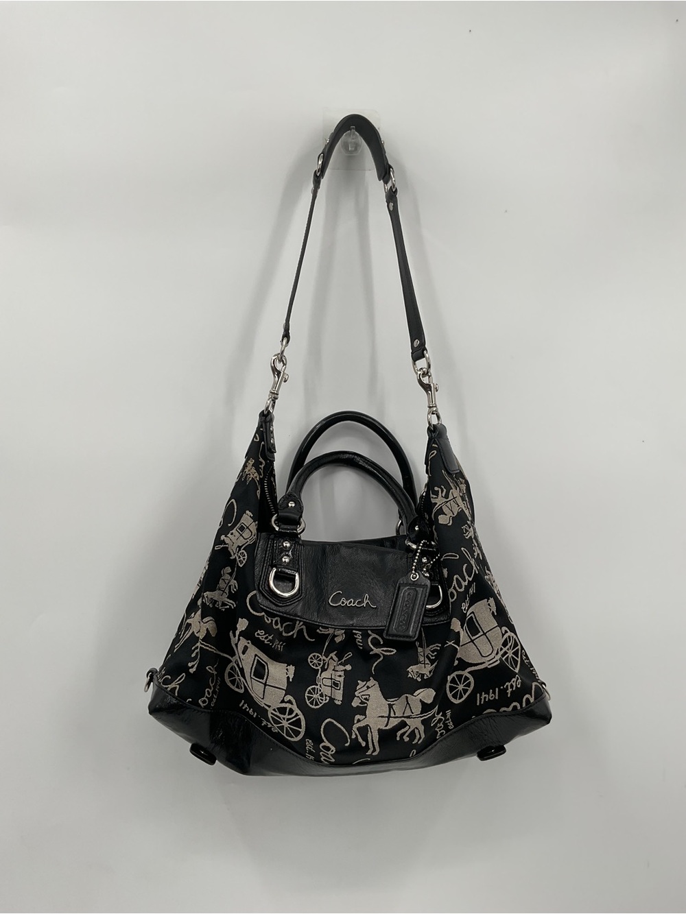 Y2K Ashley carriage Coach Black & Tan Signature Canvas Shoulder Bag